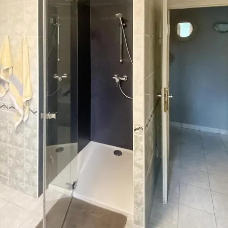 3 Bedroom Cozy In