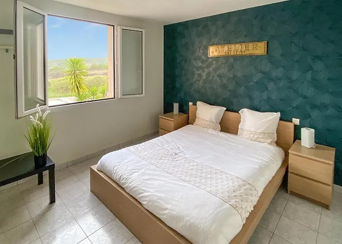 3 Bedroom Cozy In 別荘 Quarante